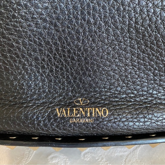 VALENTINO Rockstud Bucket crossbody Bag - Picture 3 of 14